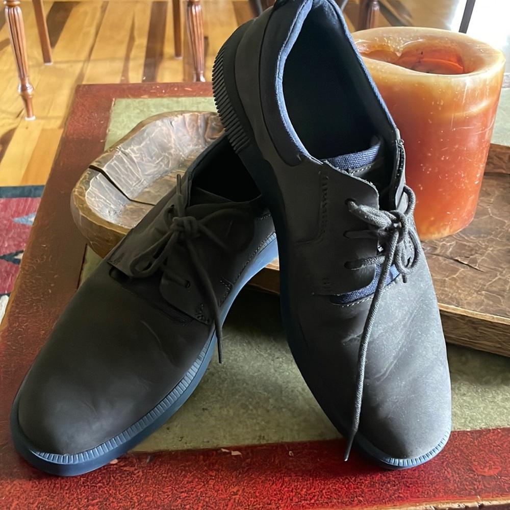 Camper worn once lace up causal/dress shoe